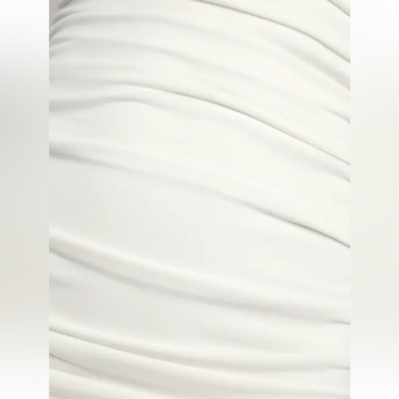 Womens New Lulús Total Appeal White Ruched One-Shoulder Bodycon Midi Dress - Picture 4 of 11
